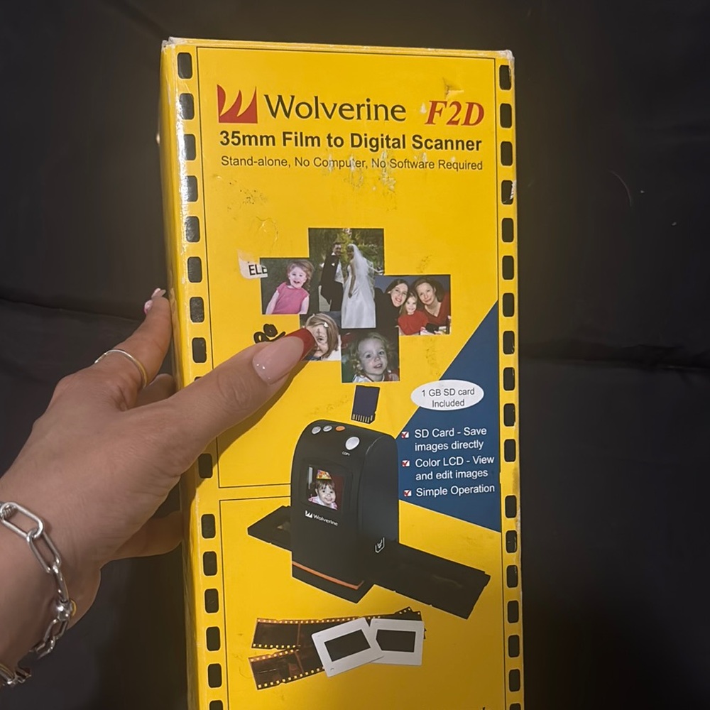 Wolverine F2D 35mm Film to Digital Scanner - Yellow and Black